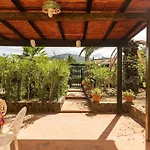 Casa Al Mare Dei 7 Emiri بيت للعطل *